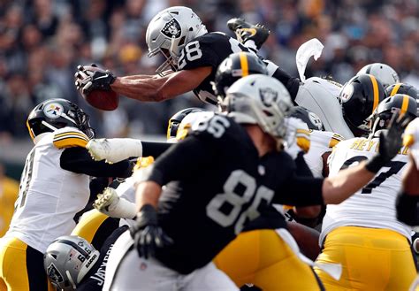 Raiders surprise Steelers on last-minute TD - SFChronicle.com