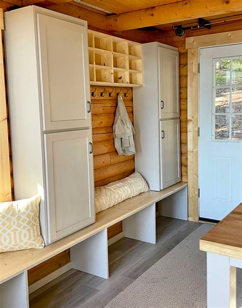 Easiest to Build Mudroom Bench - Build in Any Size | Ana White