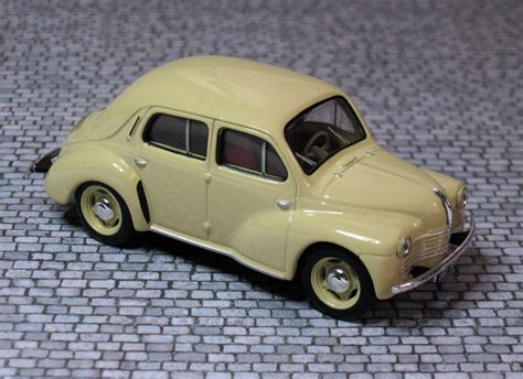 collection 43: France 1950 :"Renault 4CV"