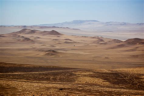 File:Desert of Paracas, Peru - Paracas National Reserve.jpg - Wikimedia ...
