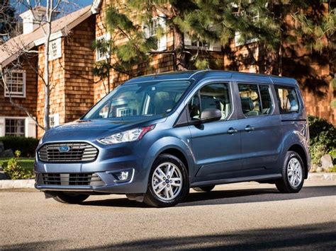 2022 Ford Transit Connect Review, Pricing, and Specs