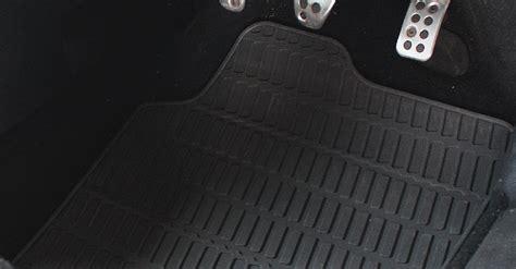 How To Choose The Best Seasonal Car Mats