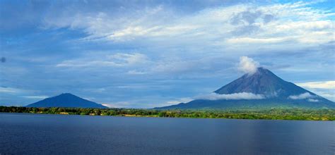 Isla Ometepe Volcanoes: Dirt Bikes and More in Nicaragua!