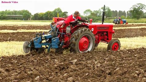 Ploughing with Vintage Tractors. - YouTube