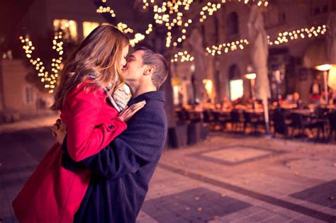 Where Should You Take Her on the First Date? (QUIZ)