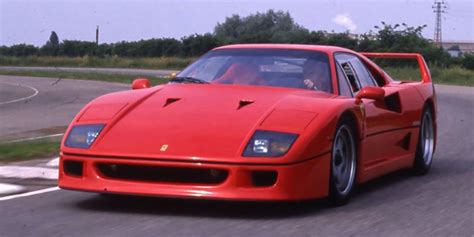 First Look Flashback: 1987 Ferrari F40