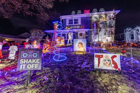 Family’s epic Taylor Swift-themed holiday lights display goes viral: Merry ‘Swiftmas’!