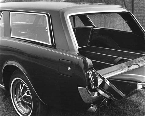 1965 Ford Mustang Station Wagon (Intermeccanica) - Studios