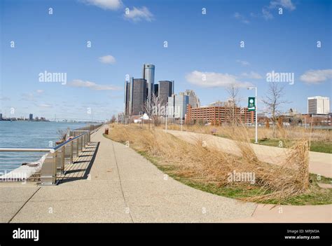 Detroit River Walk, Spring 2018 Stock Photo - Alamy