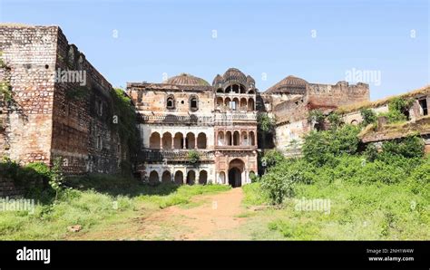 Narshinghgarh fort palace hi-res stock photography and images - Alamy