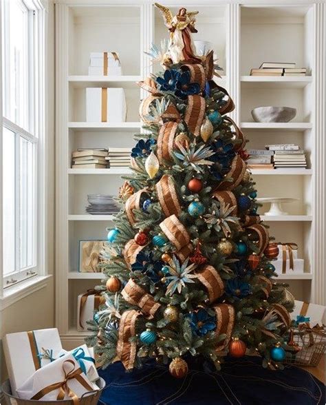 Decorating Tree With Ribbon – HOMYSTYLE