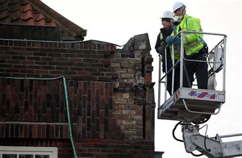 Crane brought in to check Fenham Library - Chronicle Live