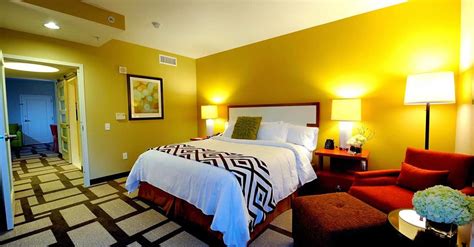 Hotel Embassy Suites by Hilton Houston-Downtown, USA - www.trivago.in