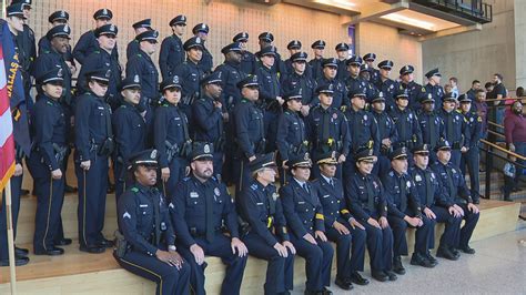 41 cadets sworn in as new Dallas police officers | FOX 4 News Dallas-Fort Worth