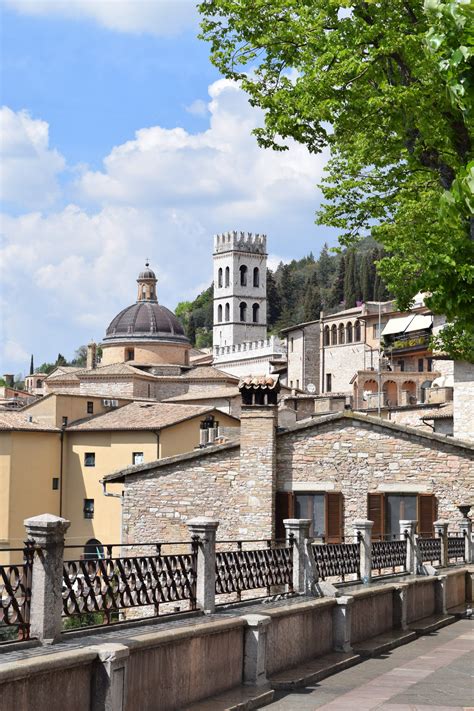 Assisi, Italy | Enjoy the Beauty, Magic & History