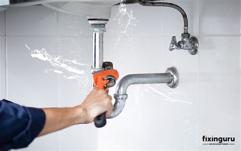 Why you should engage a plumber instead of DIY | FixinGuru