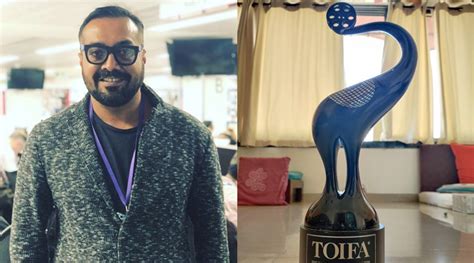 What led these famous B-Town filmmakers like Anurag Kashyap to auction their prestigious awards ...