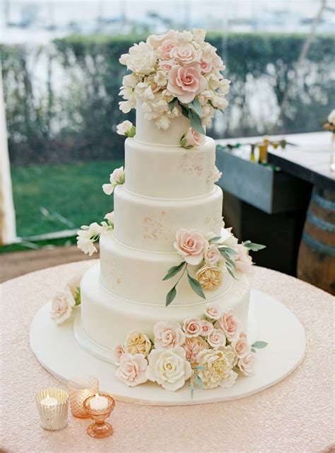 Messages On Wedding Cakes - Wedding Cakes With Flowers: Our Fave Styles ...