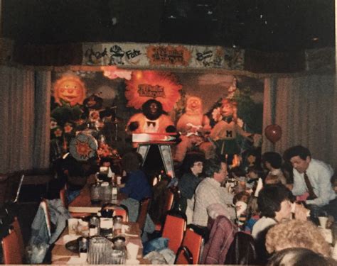 It was 1986, and I was at ShowBiz Pizza Place.