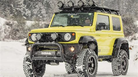 Este Suzuki Jimny ganhou preparação off-road para expedições