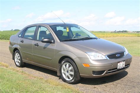 2005 Ford Focus - Exterior Pictures - CarGurus