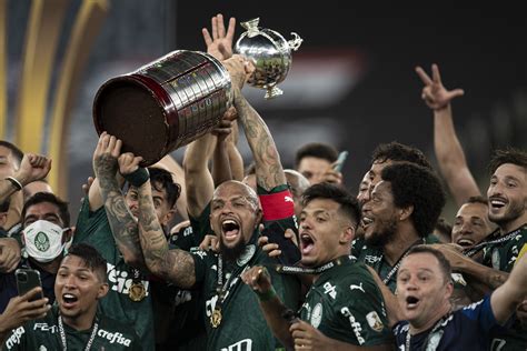 Com Recopa e Supercopa do Brasil, Palmeiras pode faturar R$ 12 milhões ...