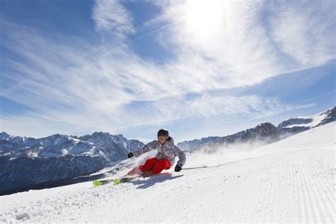 Garmisch Classic • Ski Holiday • Reviews • Skiing