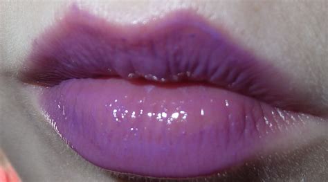 Liner, Lipstick and Strawberry Lemonade: A 'Fierce' lilac lipgloss!