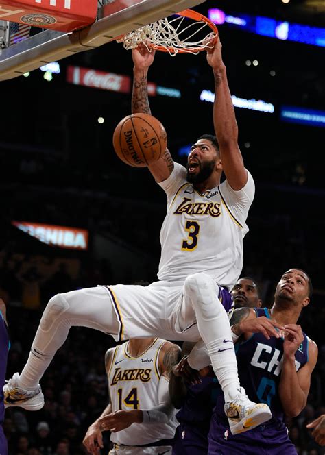 Lakers’ Anthony Davis and Dwight Howard Lead Team to Win Over Hornets ...