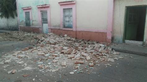 Powerful earthquake hits Venezuela creating wide cracks in the ground ...