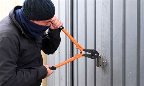 How to Cut a Disc Lock With Bolt Cutters