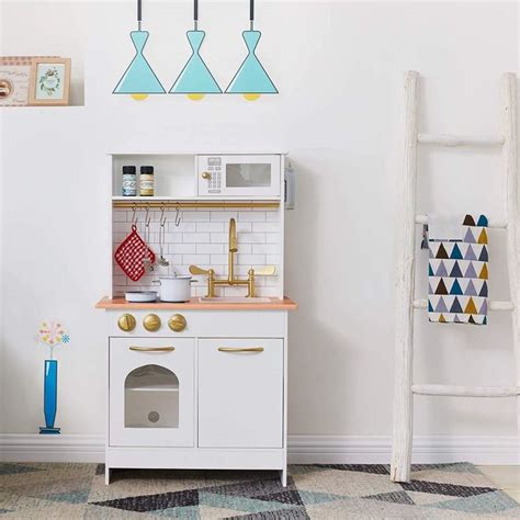 20 of the Prettiest Wooden Play Kitchens from $79 to $799 | Good Taste Guide | Wooden play ...