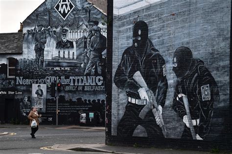 In Belfast, ghosts of bloody Northern Ireland conflict remain - Los Angeles Times