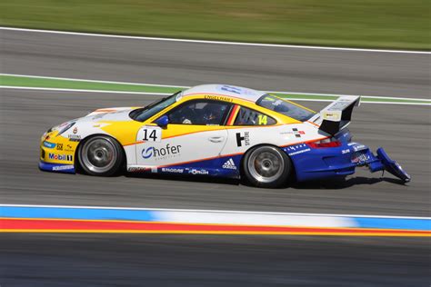 File:Porsche race car Engelhart09 amk.jpg - Wikimedia Commons