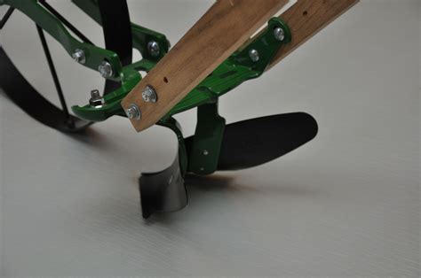 Hoss Wheel Hoe - Walk Behind Plow Set Attachment | Hoe, Garden tools, Walk behind