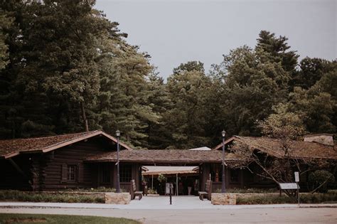 White Pines Lodge In Illinois Is A Storybook Restaurant