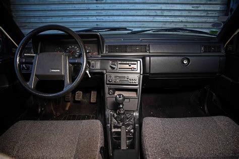 Photo Volvo 740-S-Turbodiesel Interieur / Exterieur année: 1989