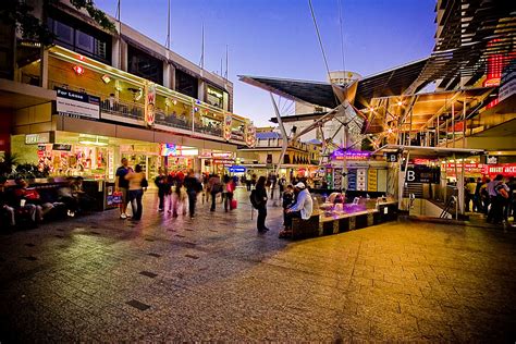 File:Queen Street Mall Brisbane.jpg - Wikimedia Commons