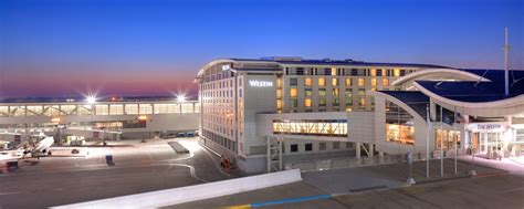 Hotel near Detroit Airport | The Westin Detroit Metropolitan Airport