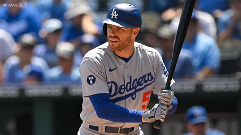 Dodgers: Freddie Freeman donates $500,000 to build new baseball ...