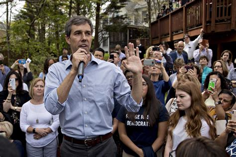 Beto O’Rourke loses two campaign advisers