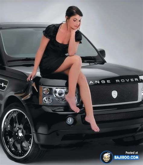 25 Pictures Of Female Models Posing With Cars | Model poses, Jeep wrangler girl, Female models