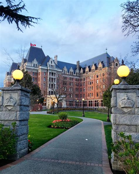 Where to Stay in Victoria, BC? Charming Airbnb's and Hotels | Sand In ...