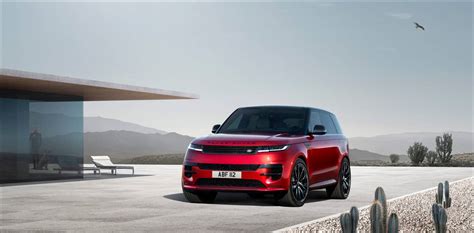 The 2023 Range Rover Sport Gets Modern Looks, Cleaner Lines