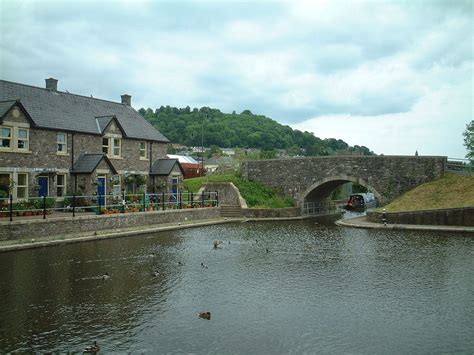 Monmouthshire and Brecon Canal | Routes | Launches | SUP | Kayak