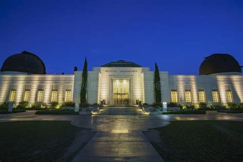 Night View of the Famous Griffith Observatory Editorial Photo - Image ...