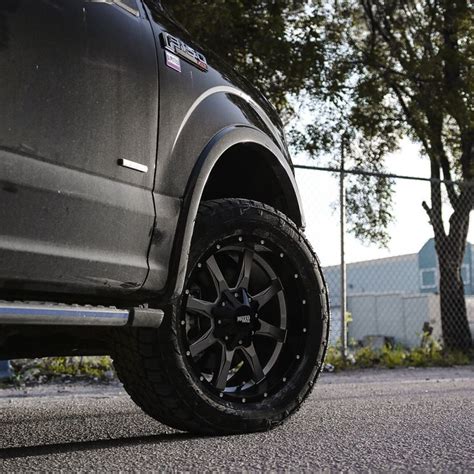 F-150 with Rough Country 2” Leveling Kit, Moto Metal Wheels & Nitto ...