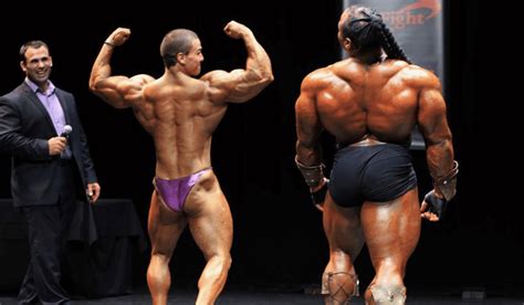 Natural Bodybuilding vs Steroids - Which Is Better?