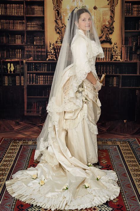 Top Historic Wedding Dresses of the decade Don t miss out | linewedding1