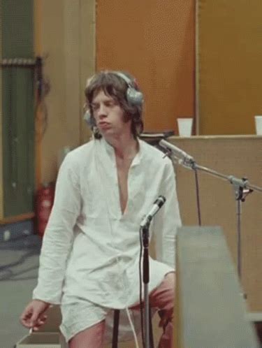 Jagger Dance GIF - Jagger Dance FeelinIt - Discover & Share GIFs